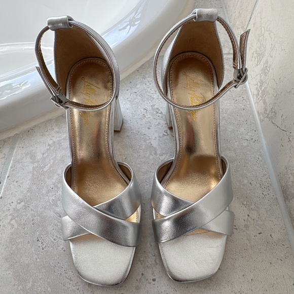 NWT Lilly Pulitzer Kimberly heels size 6 - Picture 1 of 1